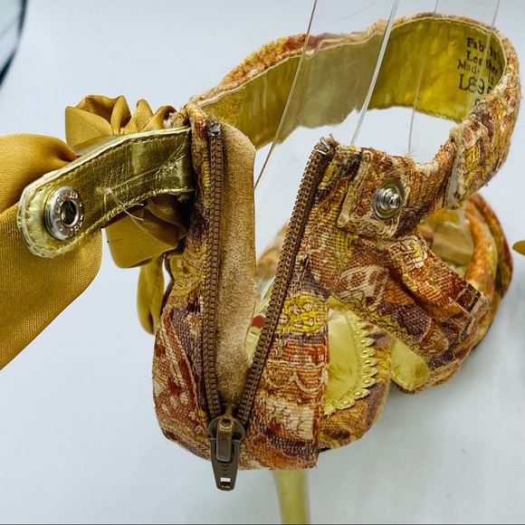 Luichiny || Paisley Fabric & Metallic Mirror Gold Heel with Ankle Strap; Size 9B - Picture 12 of 17
